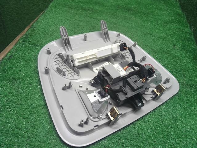 【中古】ジープ チェロキー ABA-KL24 ルームランプ  自社品番250501