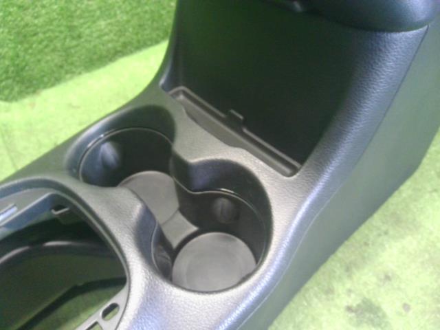 【中古】ジープ チェロキー ABA-KL24 センター コンソールボックス  自社品番250501