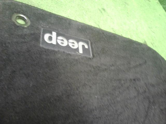 【中古】ジープ チェロキー ABA-KL24 フロアマット  自社品番250501