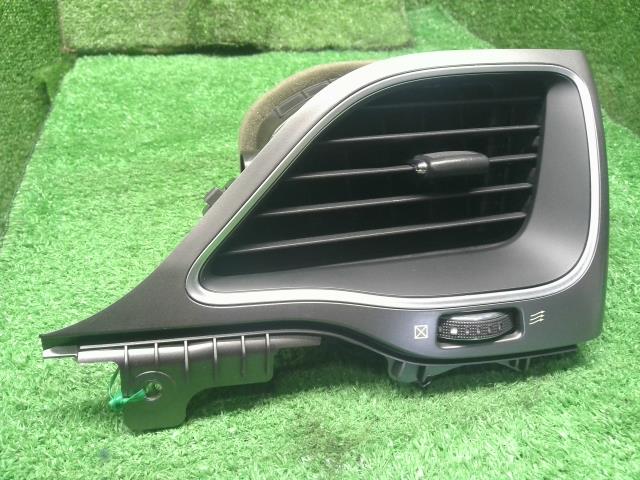 【中古】ジープ チェロキー ABA-KL24 運転席 側 右 エアコン 吹出口 ベンチレーター  自社品番250501