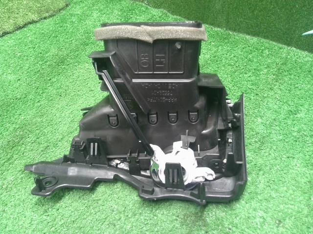 【中古】ジープ チェロキー ABA-KL24 助手席 側 左 エアコン 吹出口 ベンチレーター  自社品番250501