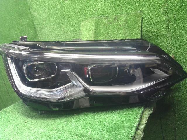 【中古】VW ゴルフヴァリアント 3AA-CDDLAV 右ヘッドランプ ライト  自社品番250502