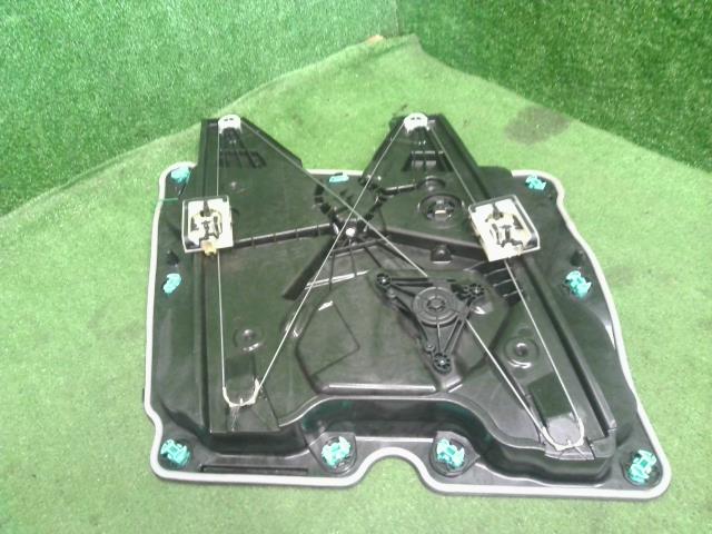 【中古】VW ゴルフヴァリアント 3AA-CDDLAV 右フロントドアレギュレーターモーター  自社品番250502