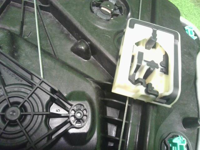 【中古】VW ゴルフヴァリアント 3AA-CDDLAV 右フロントドアレギュレーターモーター  自社品番250502