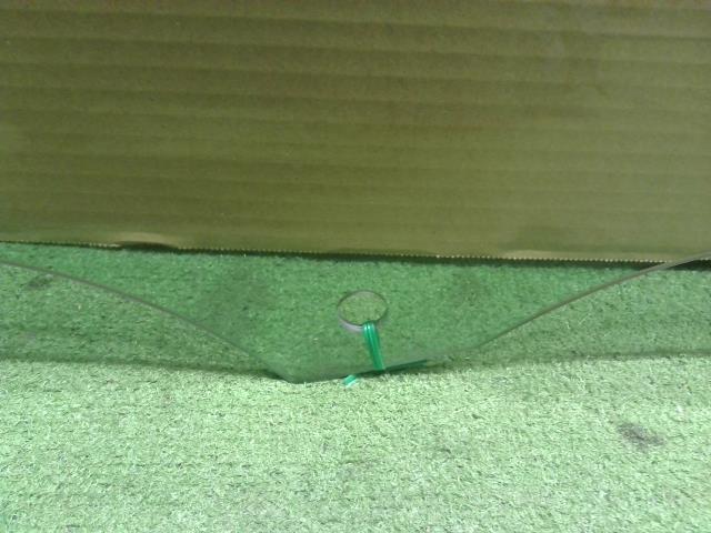 【中古】VW ゴルフヴァリアント 3AA-CDDLAV 右フロントドアガラス  自社品番250502