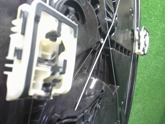 【中古】VW ゴルフヴァリアント 3AA-CDDLAV 左フロントドアレギュレーターモーター  自社品番250502