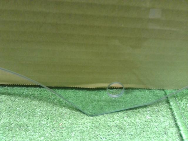 【中古】VW ゴルフヴァリアント 3AA-CDDLAV 左フロントドアガラス  自社品番250502