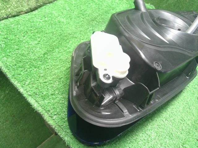 【中古】VW ゴルフヴァリアント 3AA-CDDLAV フューエルリッド 給油口パネル  自社品番250502