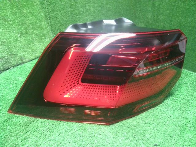 【中古】VW ゴルフヴァリアント 3AA-CDDLAV 左テールランプ  自社品番250502