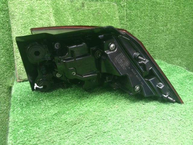 【中古】VW ゴルフヴァリアント 3AA-CDDLAV 左テールランプ  自社品番250502