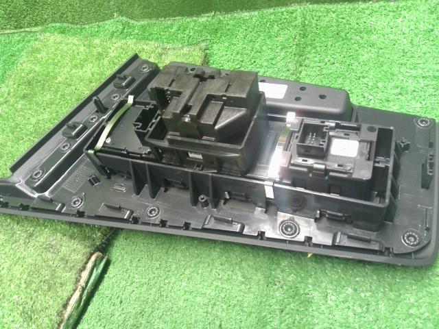 【中古】VW ゴルフヴァリアント 3AA-CDDLAV シフトレバー スイッチ  自社品番250502