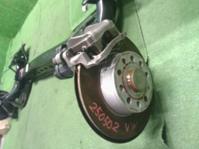 【中古】VW ゴルフヴァリアント 3AA-CDDLAV リアアクスルホーシング  自社品番250502