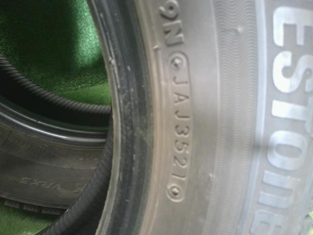 【中古】15インチ 冬 スタッドレスタイヤ 195/65R15 2本 ブリヂストン 21年製 BLIZZAKVRX3 自社品番250502