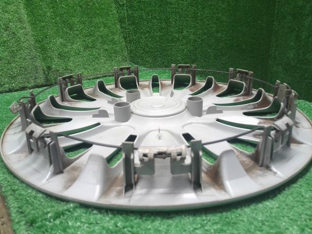 【中古】VW ゴルフヴァリアント 3AA-CDDLAV ホイールキャップ 15インチ 1枚  自社品番250502