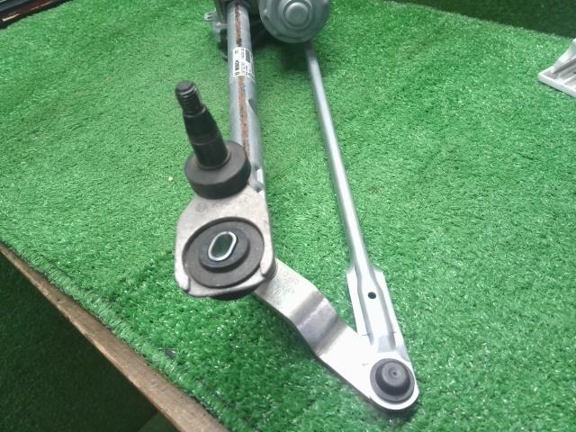 【中古】VW ゴルフヴァリアント 3AA-CDDLAV フロントワイパーモーター  自社品番250502