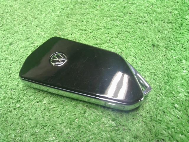 【中古】VW ゴルフヴァリアント 3AA-CDDLAV キーレスリモコン スマートキー  自社品番250502