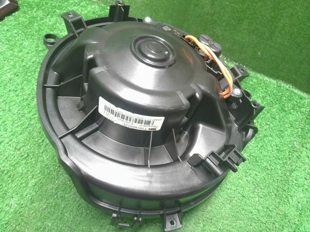 【中古】VW ゴルフヴァリアント 3AA-CDDLAV ヒーターブロアモーター  自社品番250502