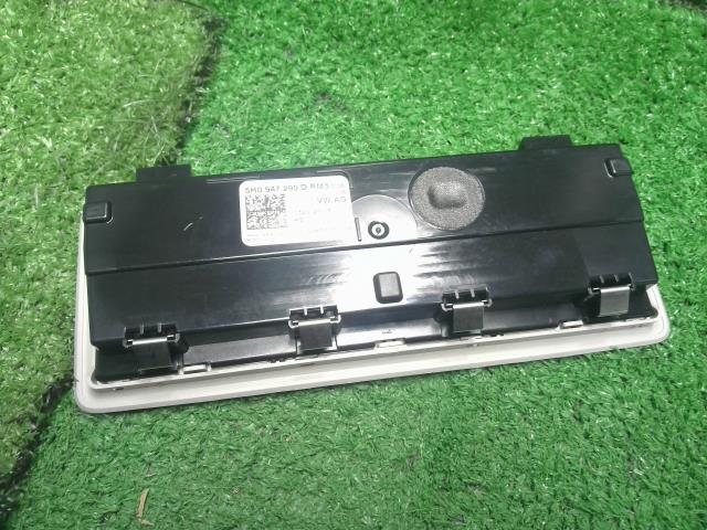 【中古】VW ゴルフヴァリアント 3AA-CDDLAV ルームランプ  自社品番250502