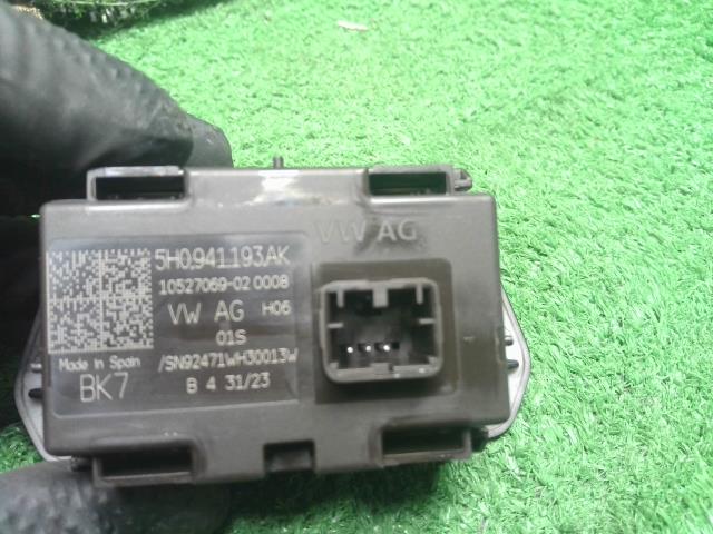 【中古】VW ゴルフヴァリアント 3AA-CDDLAV ヘッドランプ ライトスイッチ   自社品番250502