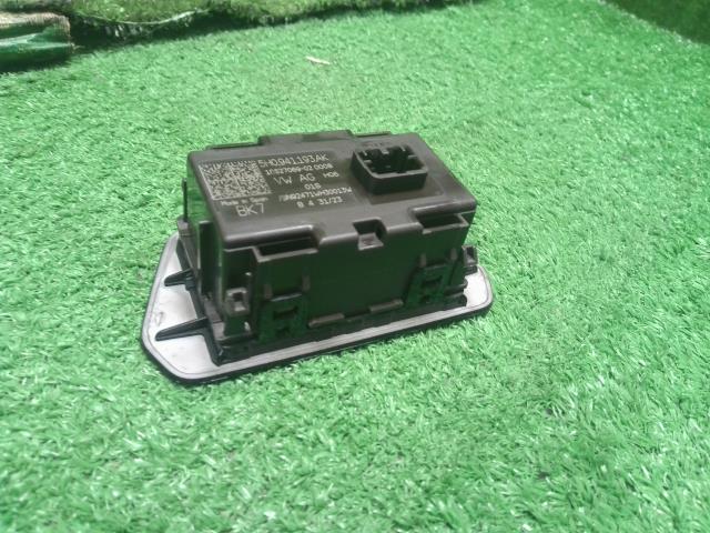 【中古】VW ゴルフヴァリアント 3AA-CDDLAV ヘッドランプ ライトスイッチ   自社品番250502