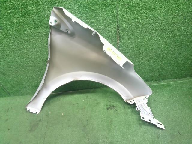 【中古】プジョー 208 ABA-A9HN01 左フロントフェンダー  自社品番250503