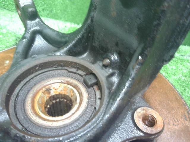 【中古】プジョー 208 ABA-A9HN01 左フロントナックルハブ  自社品番250503