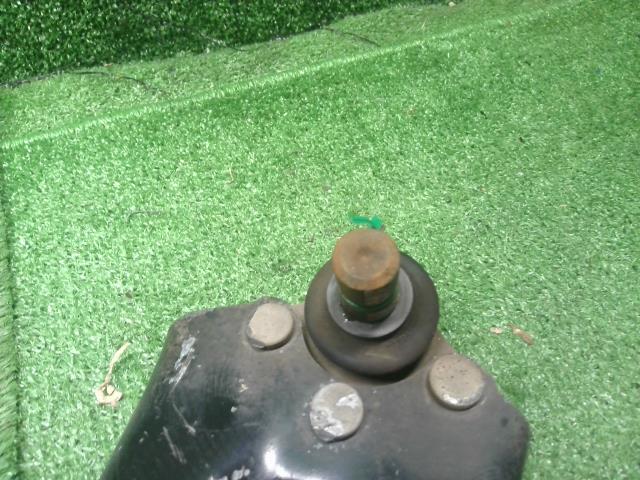 【中古】プジョー 208 ABA-A9HN01 右 フロント ロアアーム  自社品番250503