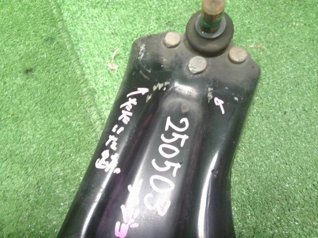 【中古】プジョー 208 ABA-A9HN01 右 フロント ロアアーム  自社品番250503