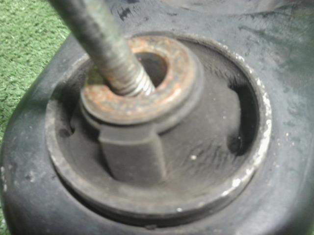 【中古】プジョー 208 ABA-A9HN01 右 フロント ロアアーム  自社品番250503