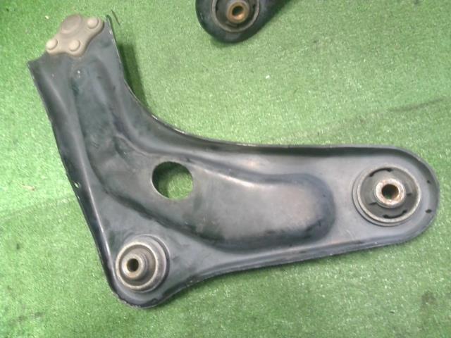 【中古】プジョー 208 ABA-A9HN01 左 フロント ロアアーム  自社品番250503