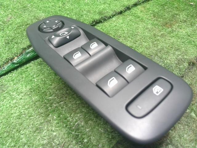 【中古】プジョー 208 ABA-A9HN01 パワーウインドウ PWスイッチ  自社品番250503