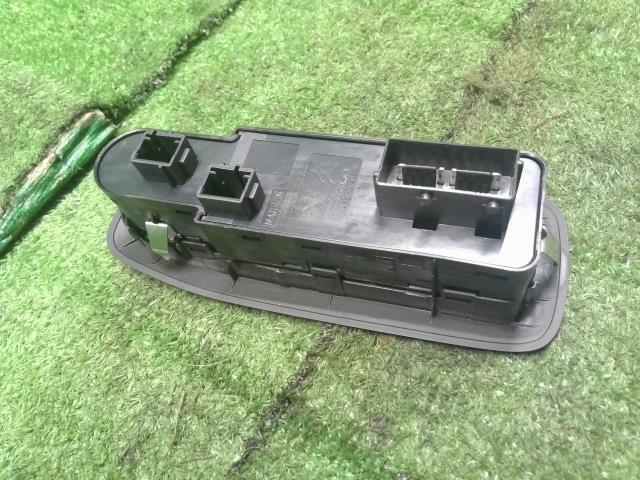 【中古】プジョー 208 ABA-A9HN01 パワーウインドウ PWスイッチ  自社品番250503