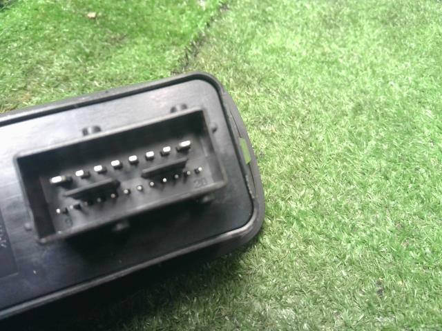 【中古】プジョー 208 ABA-A9HN01 パワーウインドウ PWスイッチ  自社品番250503