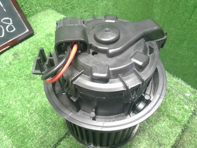 【中古】プジョー 208 ABA-A9HN01 ヒーターブロアモーター  自社品番250503