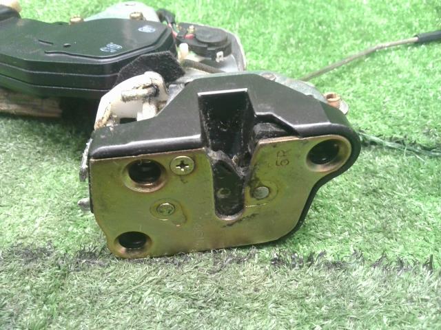 【中古】ハイゼット GD-S210V 右フロントドアロック 69310-97506 自社品番250505 W09