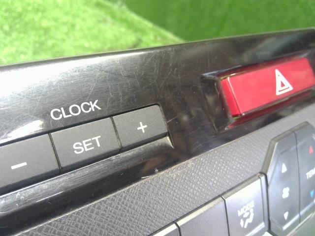 【中古】ステップワゴン DBA-RK1 エアコン AC スイッチパネル 79602-SZX-941ZA 自社品番250507 NH737M