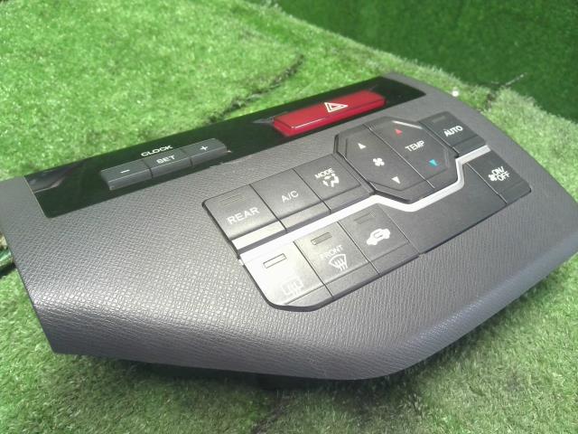 【中古】ステップワゴン DBA-RK1 エアコン AC スイッチパネル 79602-SZX-941ZA 自社品番250507 NH737M