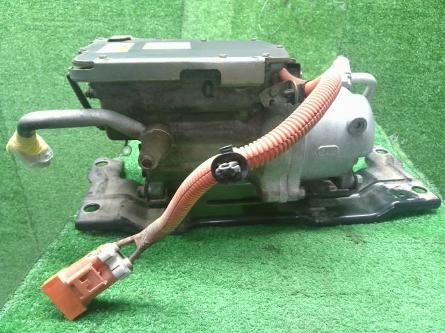 【中古】ミニキャブミーブ ZAB-U67V　エアコンコンプレッサー　Ａ／Ｃコンプレッサー 7813A470  自社品番250511 W37