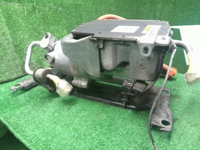 【中古】ミニキャブミーブ ZAB-U67V　エアコンコンプレッサー　Ａ／Ｃコンプレッサー 7813A470  自社品番250511 W37