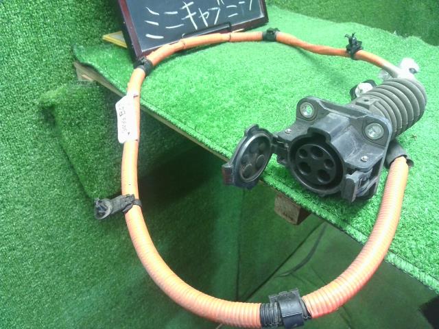 【中古】ミニキャブミーブ ZAB-U67V 充電ポート ケーブル 9499B471  自社品番250511 W37