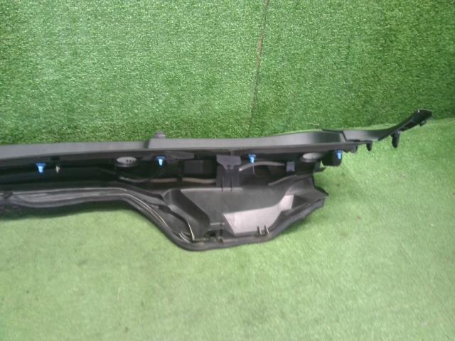 【中古】ムーヴ DBA-LA160S カウルトップパネル 55708-B2261 自社品番250523 S28