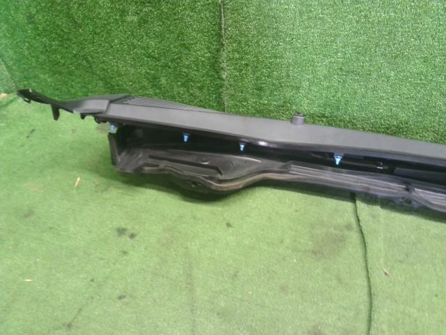 【中古】ムーヴ DBA-LA160S カウルトップパネル 55708-B2261 自社品番250523 S28