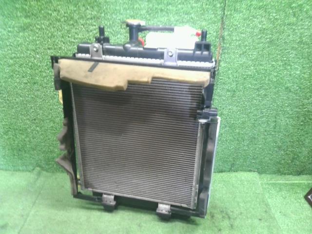 【中古】ムーヴ DBA-LA160S ラジエーター 電動ファン 自社品番250523 S28