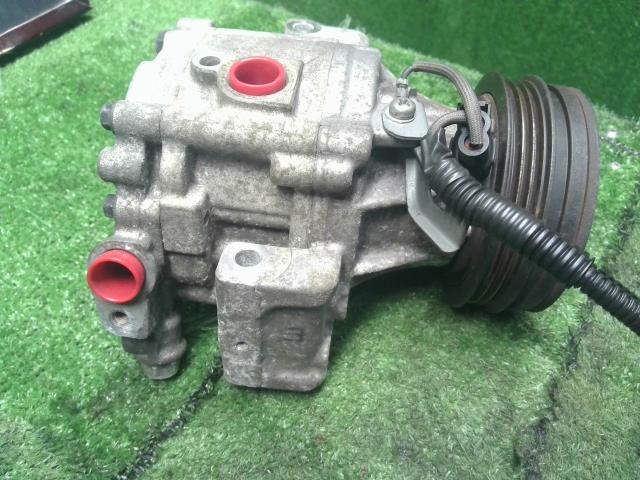 【中古】ムーヴ DBA-LA160S エアコン AC コンプレッサー 88320-B2100- 自社品番250523 S28