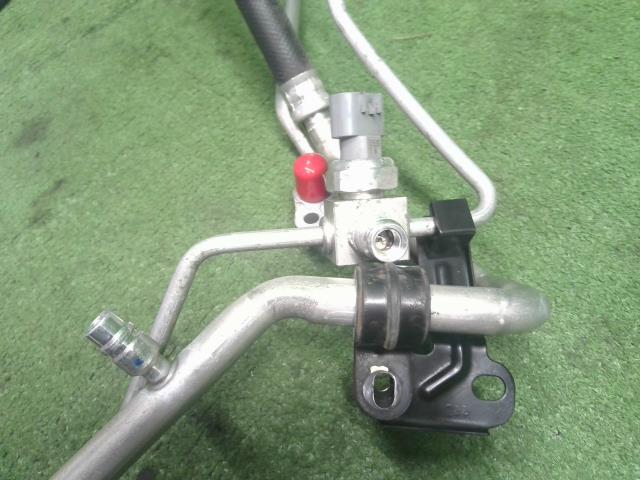 【中古】ムーヴ DBA-LA160S エアコン ホース パイプ 88716-B2480- 自社品番250523 S28