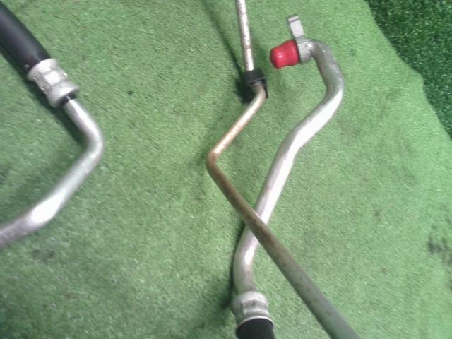 【中古】ムーヴ DBA-LA160S エアコン ホース パイプ 88716-B2480- 自社品番250523 S28