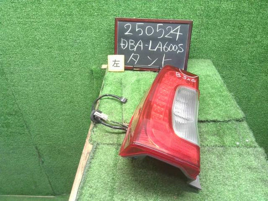 【中古】タント DBA-LA600S 左テールランプ 81561-B2350 自社品番250524 S28