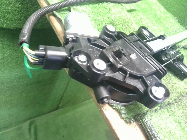 【中古】Ｎ－ＢＯＸ DBA-JF2 右フロントドアレギュレーターモーター 72210-TY0-003 自社品番250526 NH850