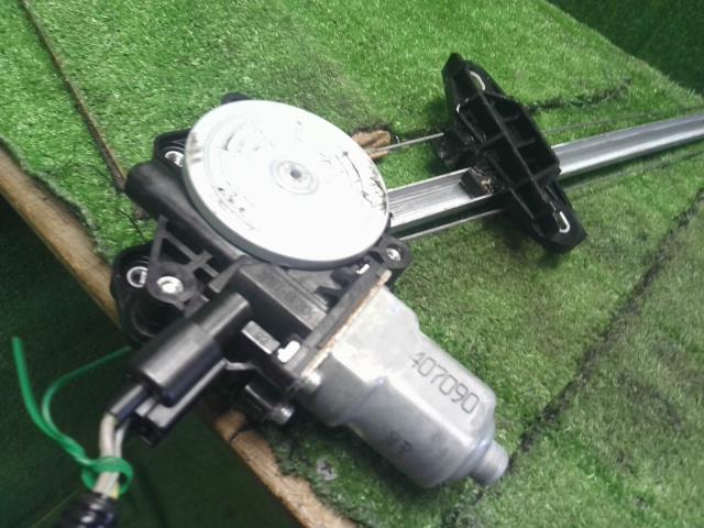 【中古】Ｎ－ＢＯＸ DBA-JF2 右フロントドアレギュレーターモーター 72210-TY0-003 自社品番250526 NH850