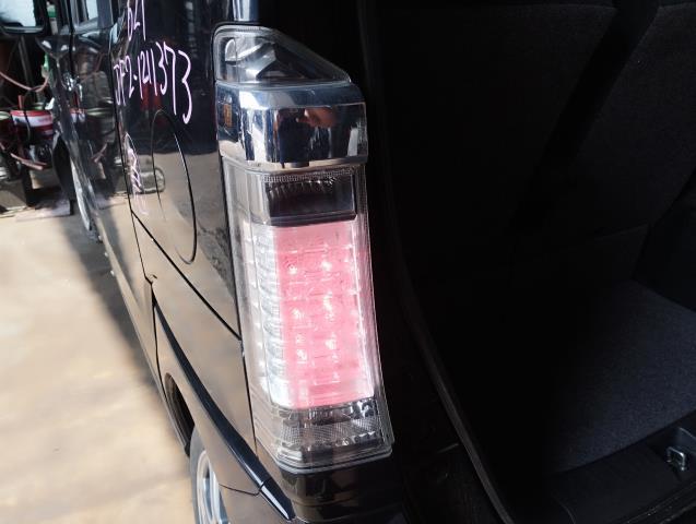 【中古】Ｎ－ＢＯＸ DBA-JF2 左テールランプ 33551-TY0-J51 自社品番250526 NH850